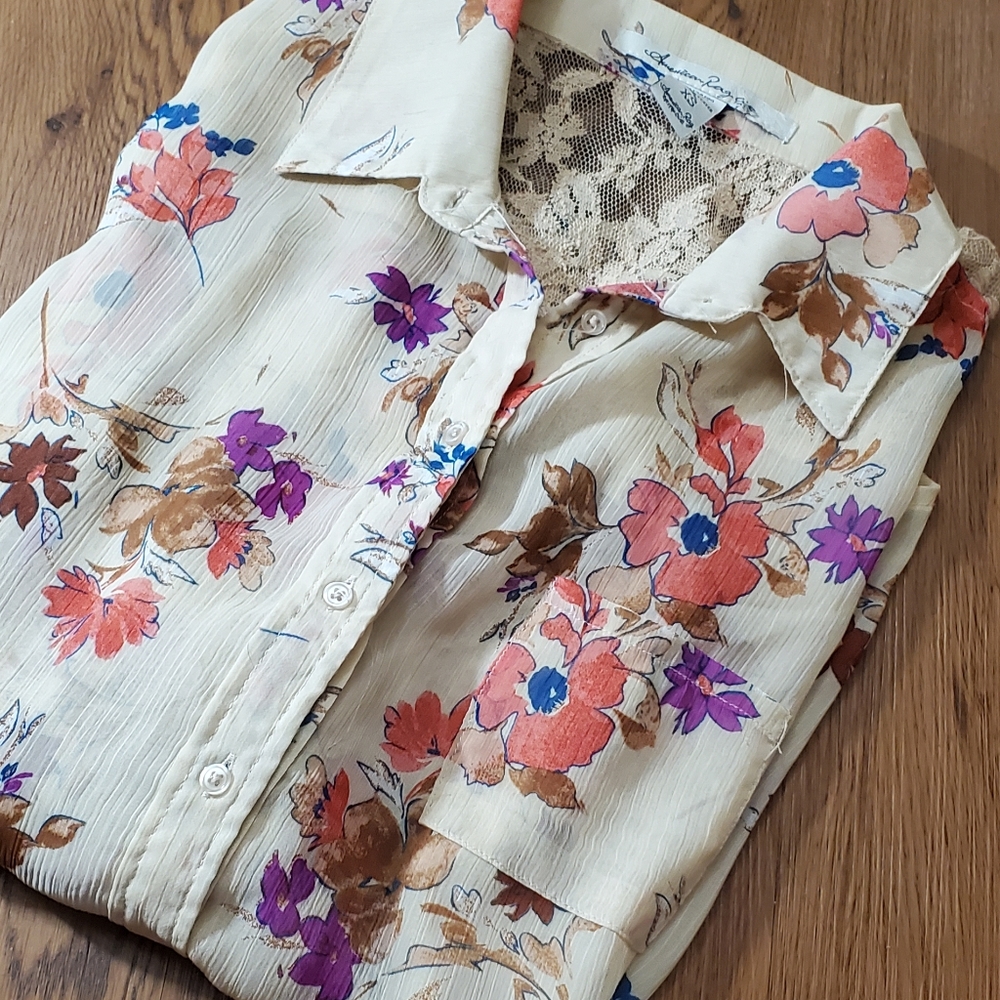 American Rag Floral Collared Button Up - Picture 2 of 15